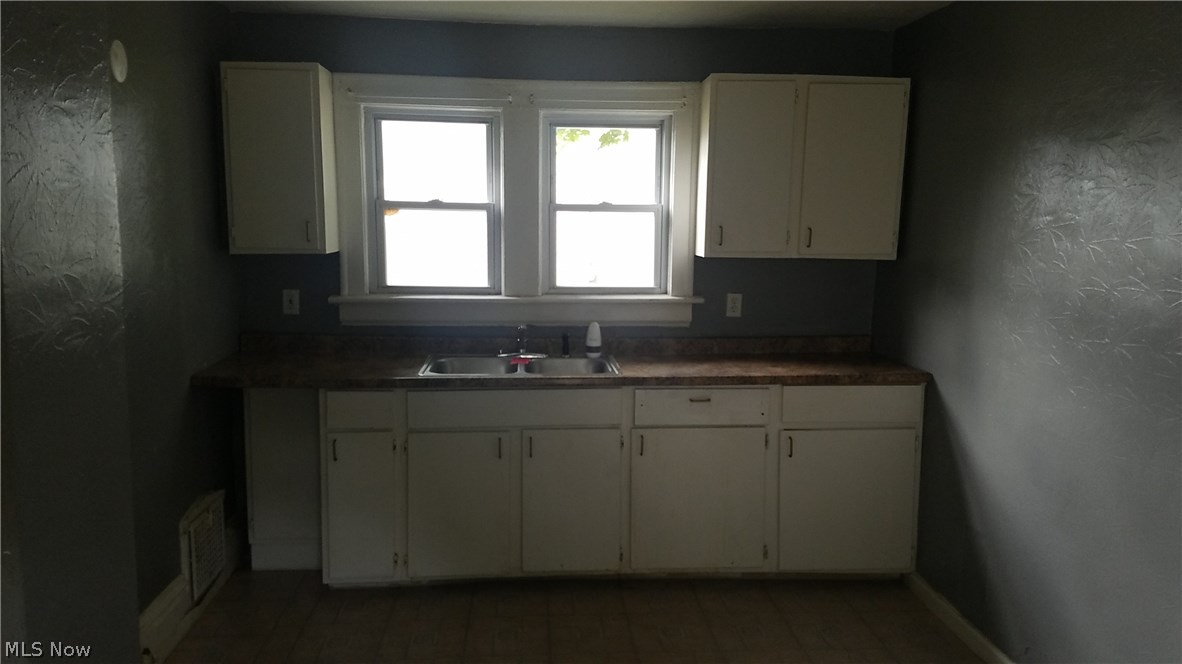 Sweitzer & Steiner 02 Allotme - Residential