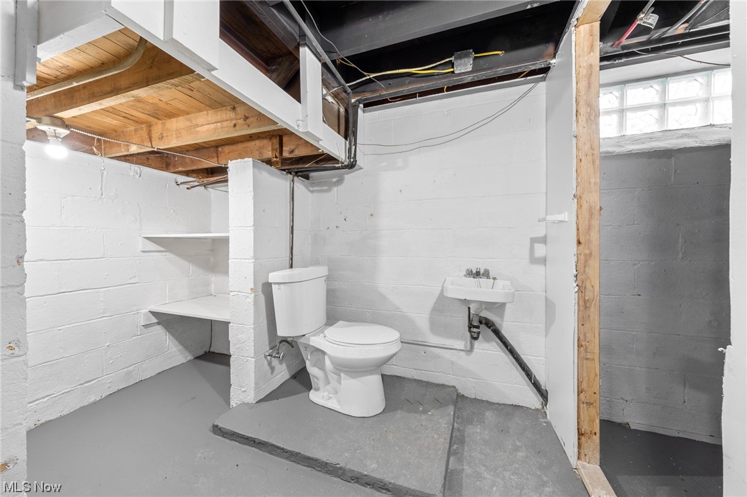 Shaker Lakes 03 - Residential