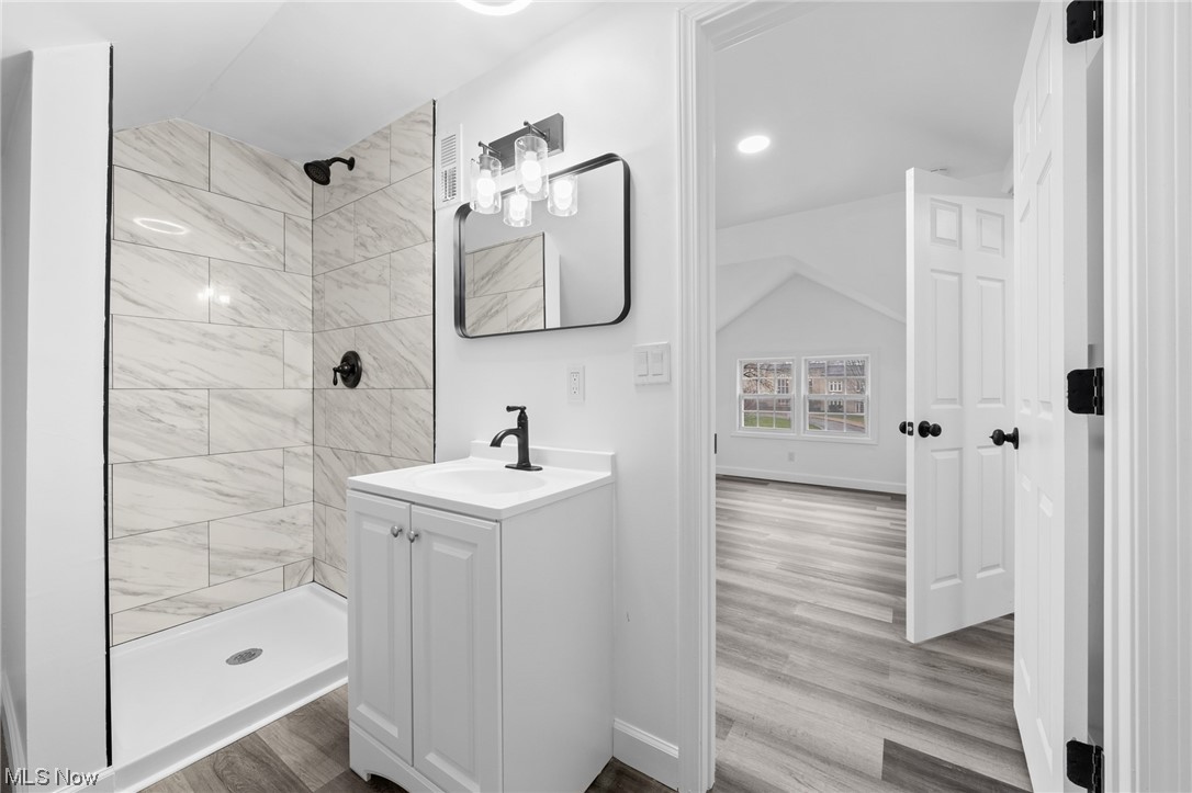 Shaker Lakes 03 - Residential