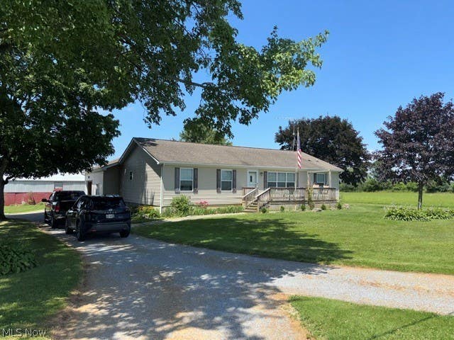 Photo of 4661 Bushnell Campbell RD, Fowler, OH 44418 (MLS # 5224354)