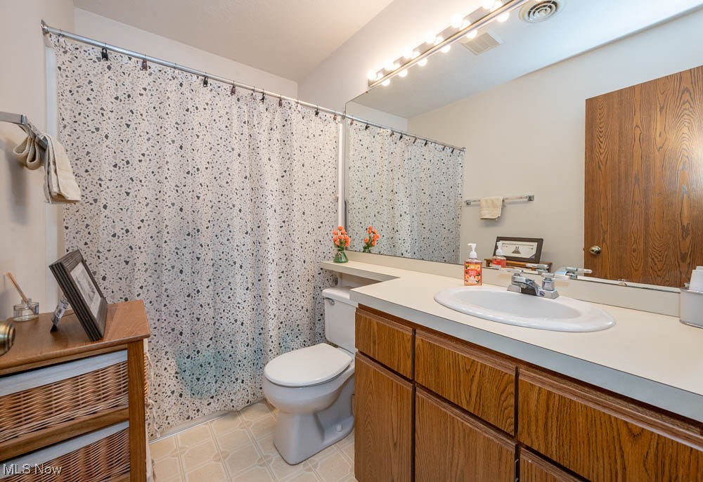 1323 Red Tail Hawk Court #1, Youngstown, Ohio image 23
