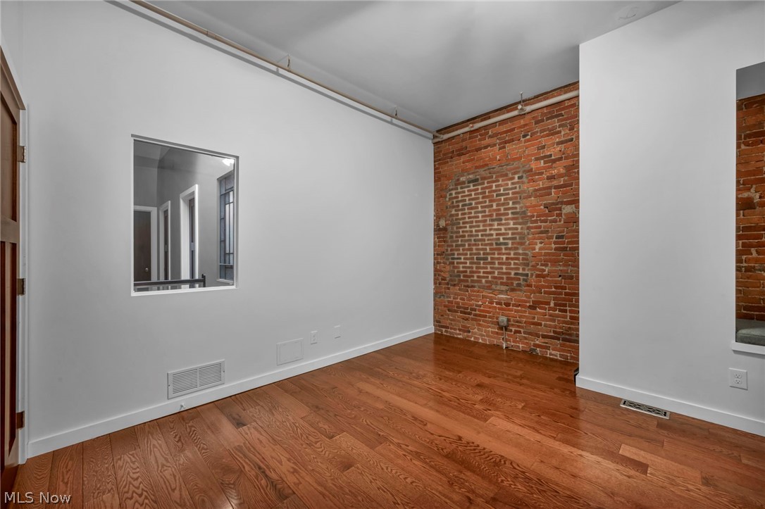 Joshua E Hall Condo - Residential