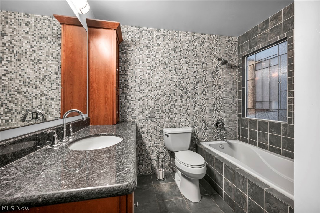 Joshua E Hall Condo - Residential