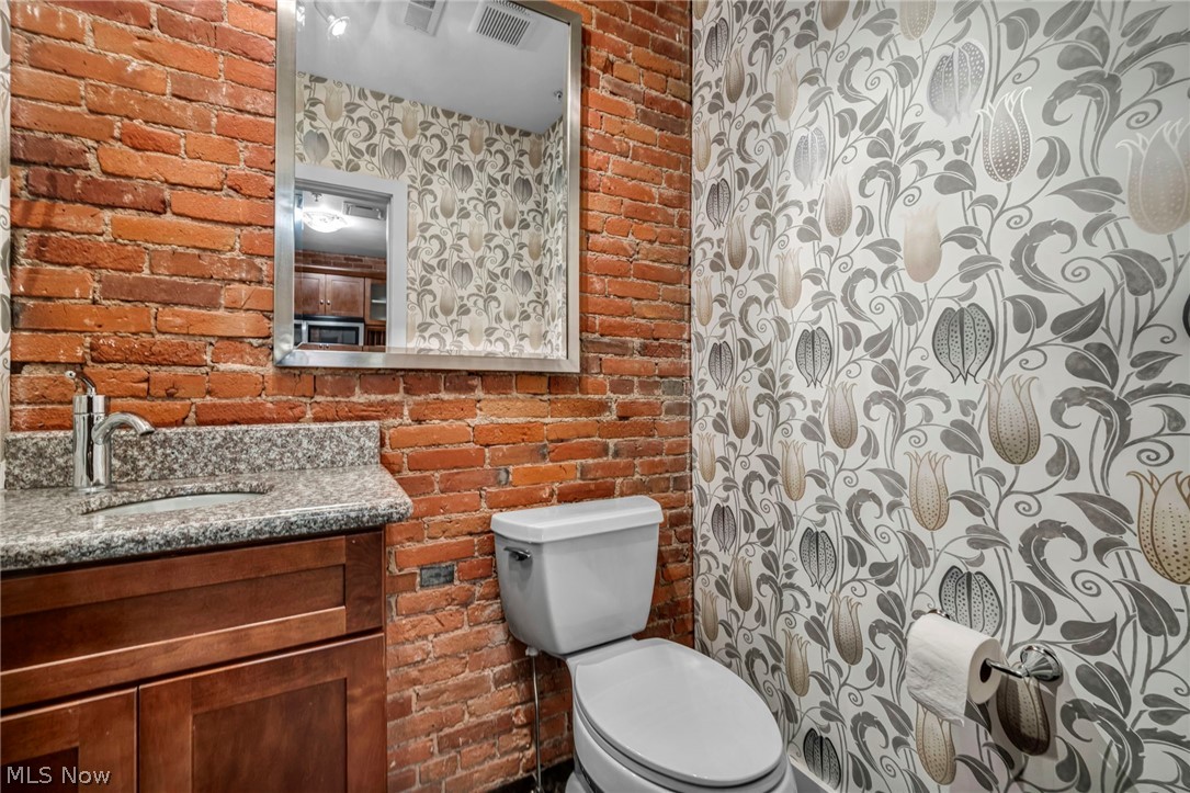 Joshua E Hall Condo - Residential