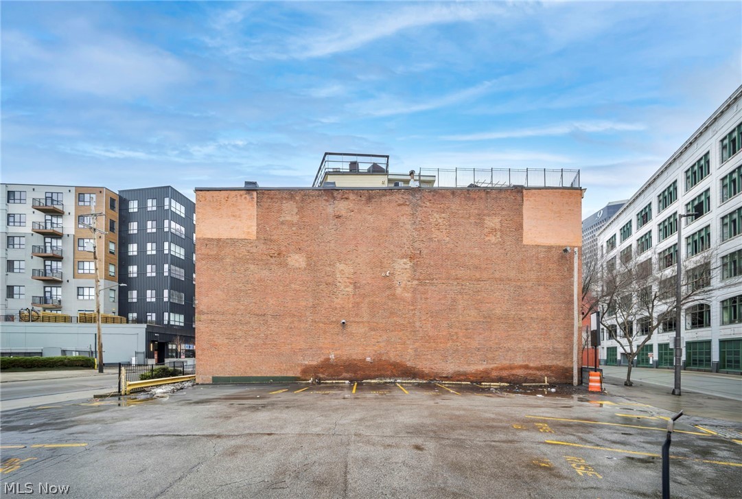 Joshua E Hall Condo - Residential