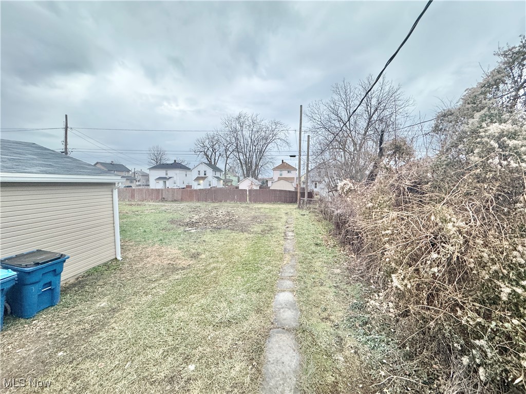 2235 E 30th Street, Lorain, Ohio image 36