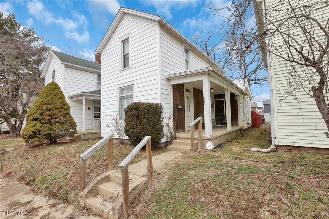 1227 E Chestnut Street, Lancaster, Ohio image 2