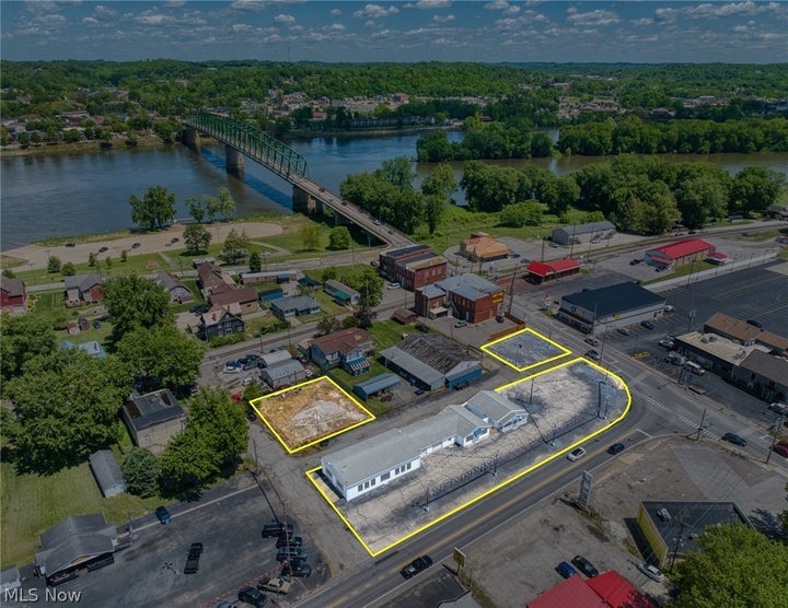 Photo 1 of 15 — 100 W 3rd Street, Williamstown, WV 26187