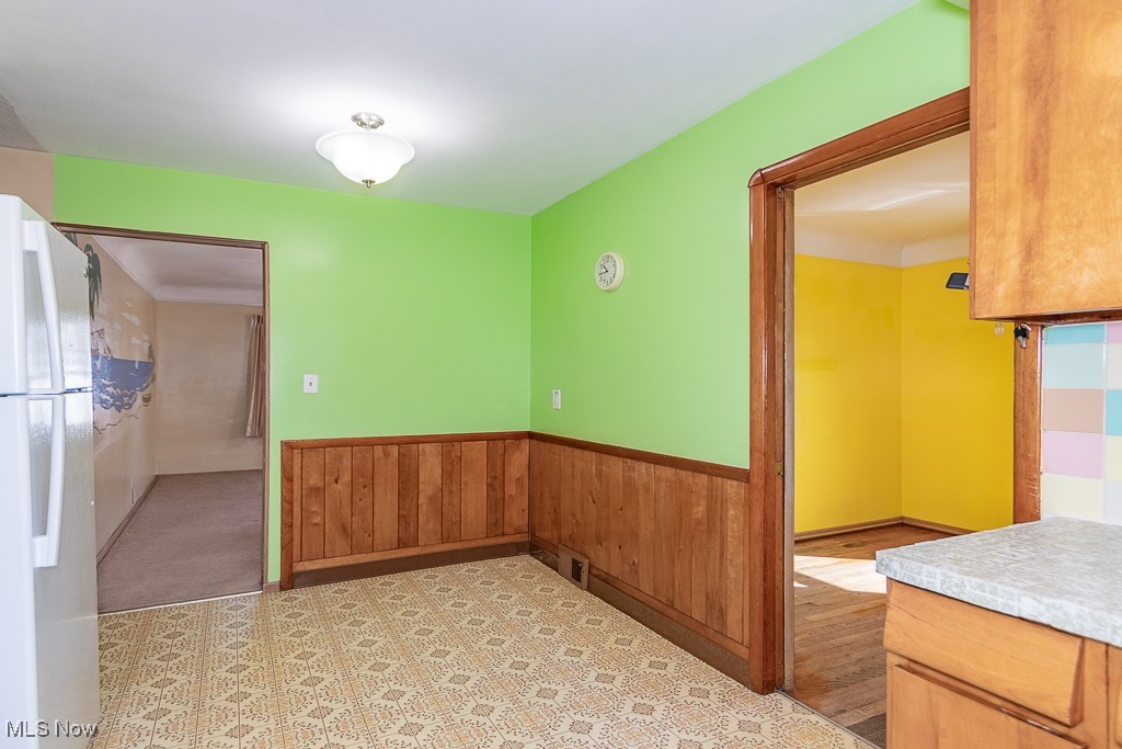 32227 Densmore Road, Willowick, Ohio image 4