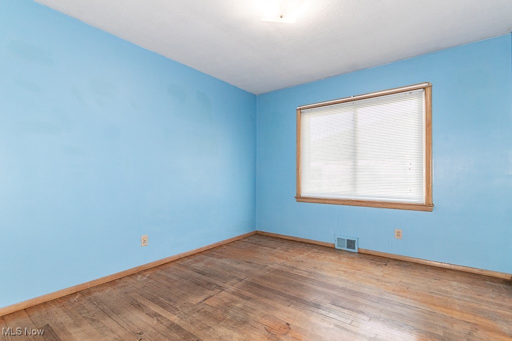 32227 Densmore Road, Willowick, Ohio image 14