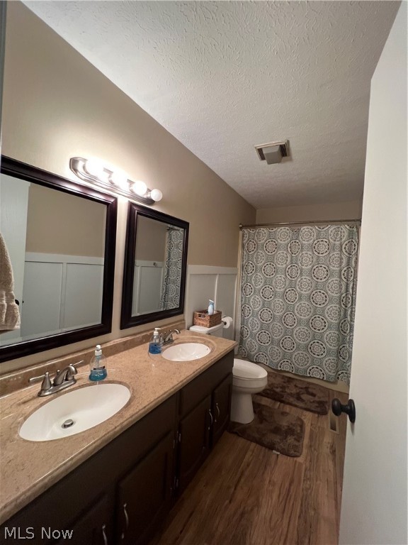 Larchmont Adn - Residential