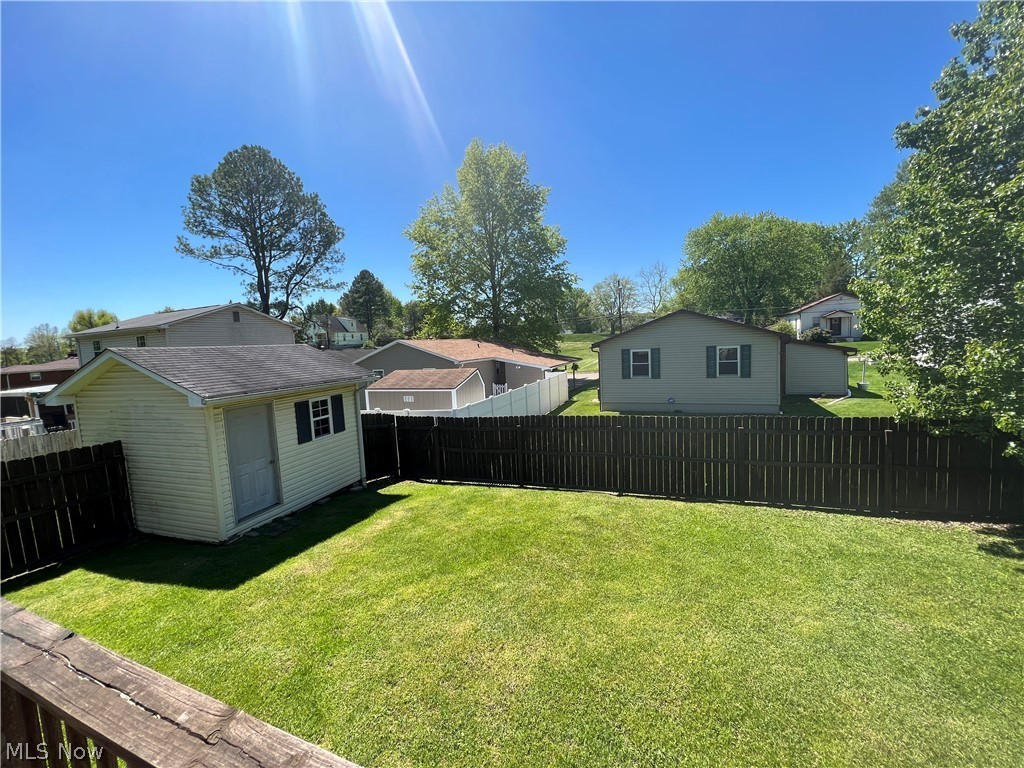 Larchmont Adn - Residential