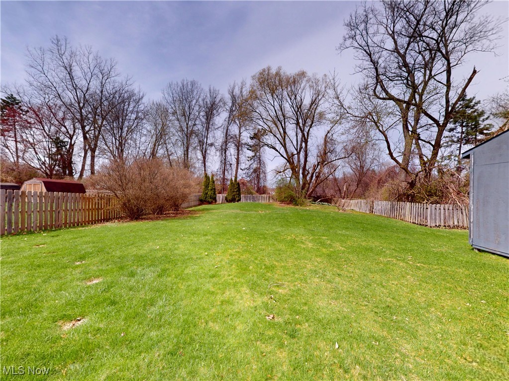 9181 Sugarbush Drive, Mentor, Ohio image 2