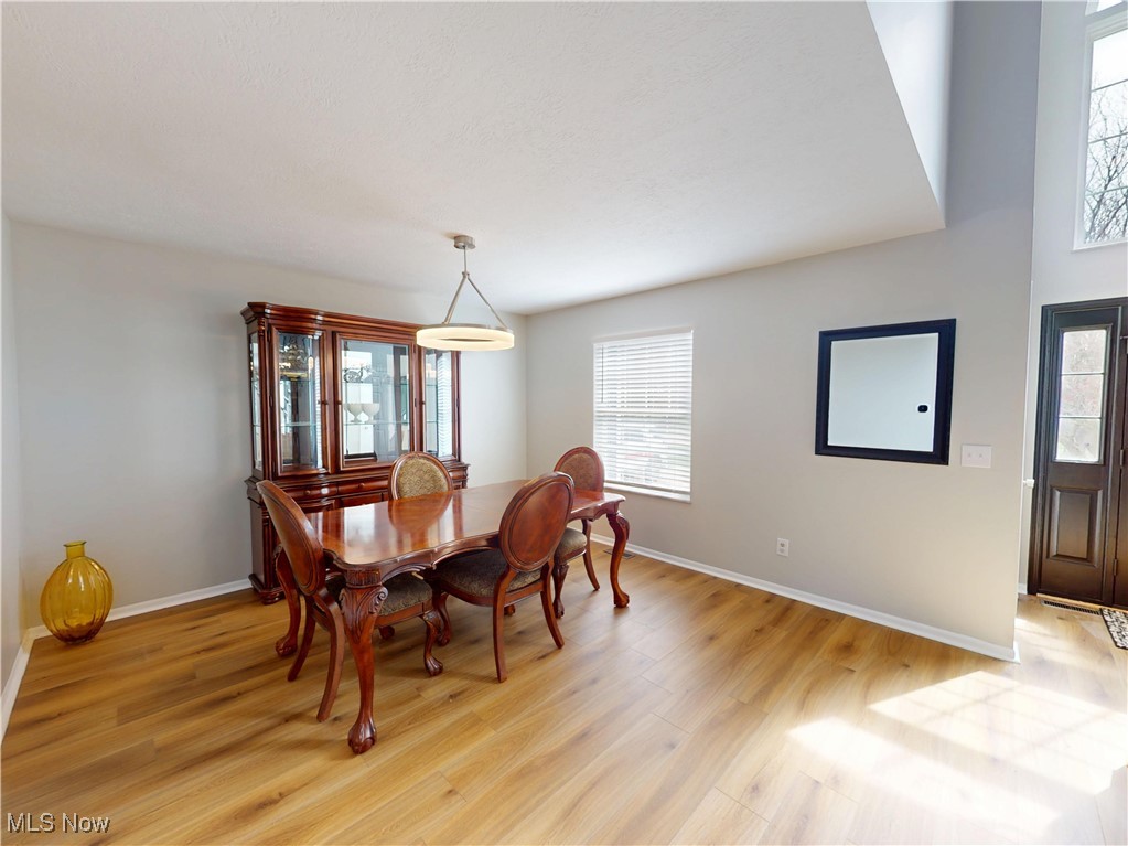 9181 Sugarbush Drive, Mentor, Ohio image 17