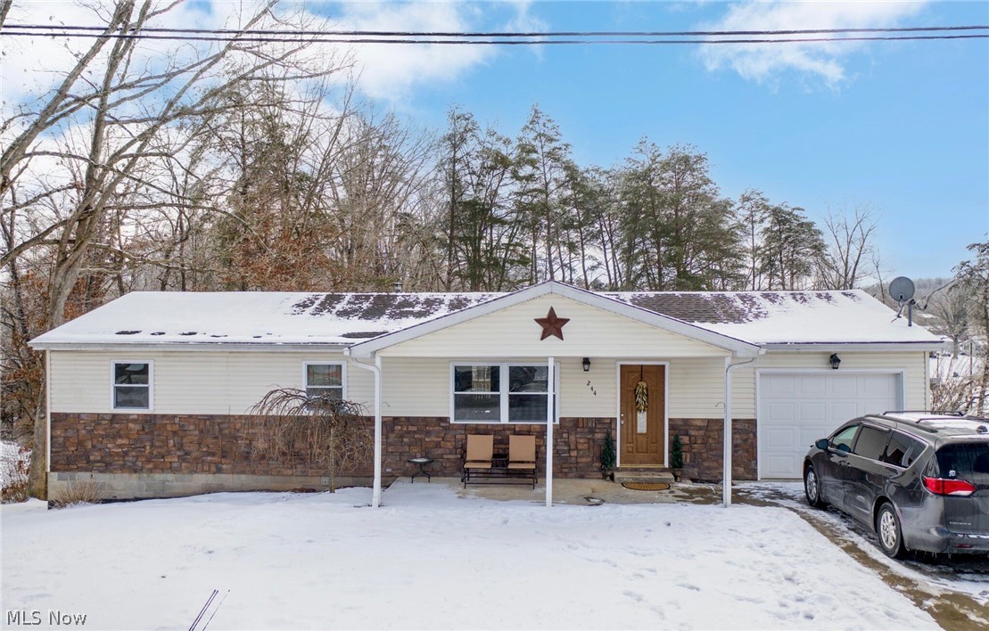 Cute as can be and ready for you! This three-bedroom charmer has neutral decor with updated flooring, paint, and lighting. Newer AC, nice large lot, don't miss your chance to view!