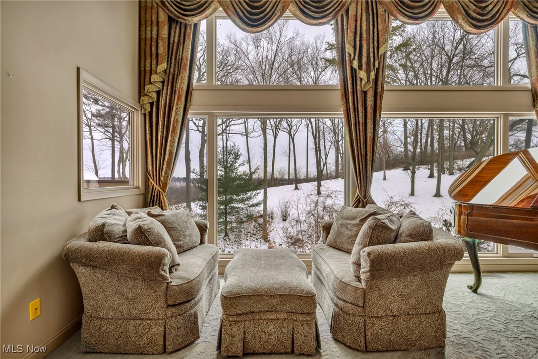 4670 Figgie Drive, Willoughby, Ohio image 9