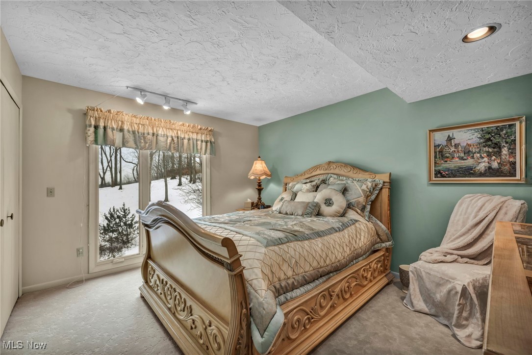 4670 Figgie Drive, Willoughby, Ohio image 21