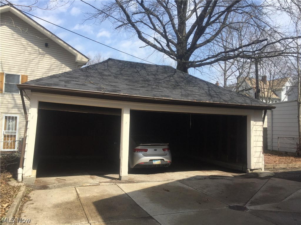 Meadowbrook 01 - Residential Income