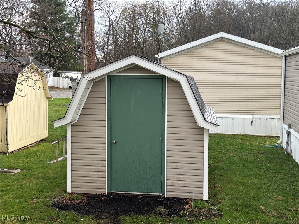 2012 Delaware Drive #14, New Philadelphia, Ohio image 3