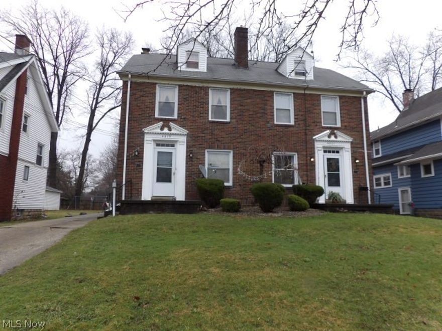 This 2 Bedroom/1 Bath duplex is located in Youngstown.  There is a 2 car shared detached garage, spacious living room, hardwood flooring throughout, formal dining room, kitchen includes stove and refrigerator which the tenant maintains and own basement.  Monthly rent is $525.00 plus gas and electric. Tenant pays electric.