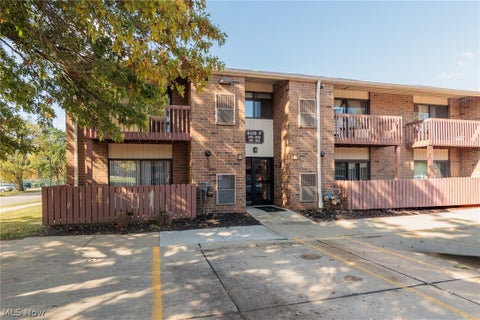 Tiny photo for 6435 Princeton Court #F101, Parma Heights, OH 44130 (MLS # 5254750)