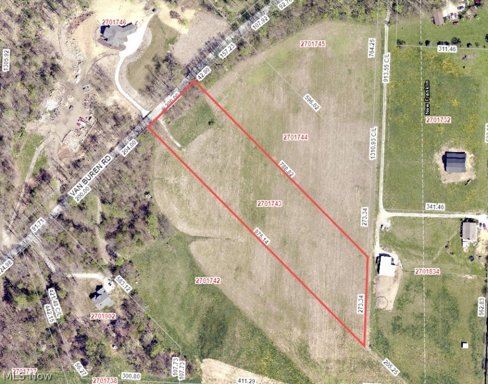 4 acre lot. Looking for a beautiful lot to build your home on. Here it is. It is a high lot, wooded in front then open with beautiful views across the street of the Tusc. River. Bring your own builder. The lot has a septic approval, but it may need updated by the county. Gravel driveway is in.
Easy access to 21.