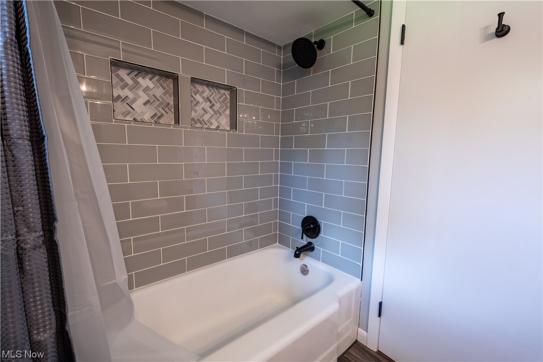 Mentor Acres Sub - Residential