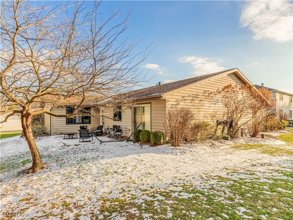 Photo of 6807 Sun Valley Avenue NE, Canton, OH 44721 (MLS # 5177285)