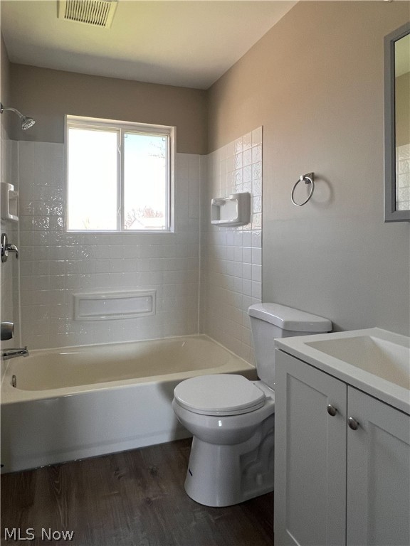 Oberlin Ave Realty Co - Residential Lease