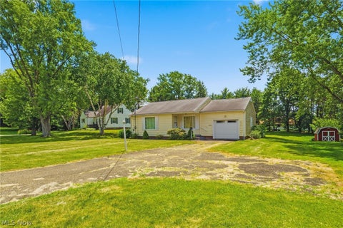 Tiny photo for 9864 Louisville Street NE, Louisville, OH 44710 (MLS # 5221631)