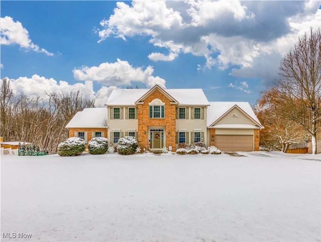 Photo of 519 Chart Road, Cuyahoga Falls, OH 44223 (MLS # 5177663)