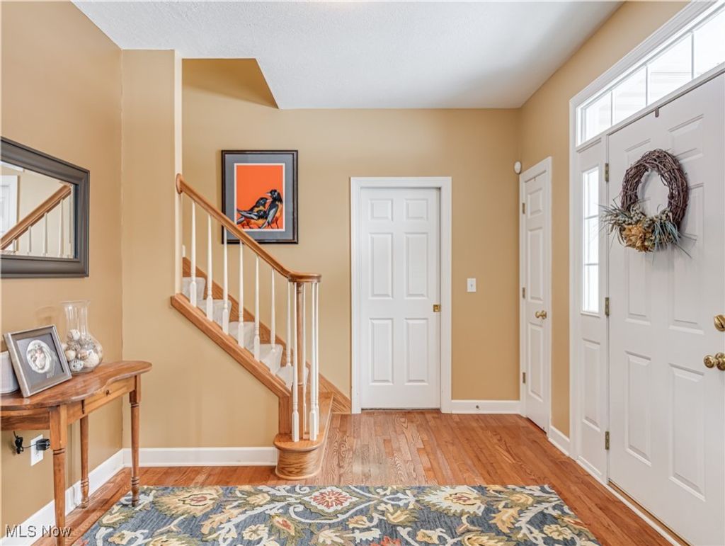 Photo of 519 Chart Road, Cuyahoga Falls, OH 44223 (MLS # 5177663)