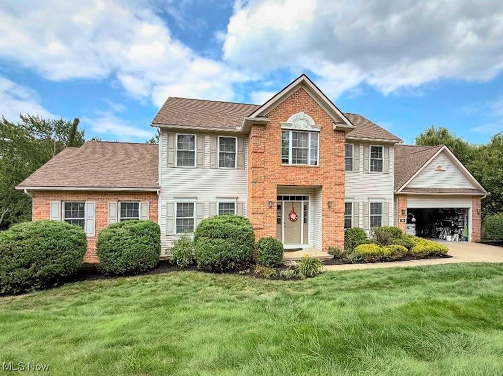 Photo of 519 Chart Road, Cuyahoga Falls, OH 44223 (MLS # 5177663)