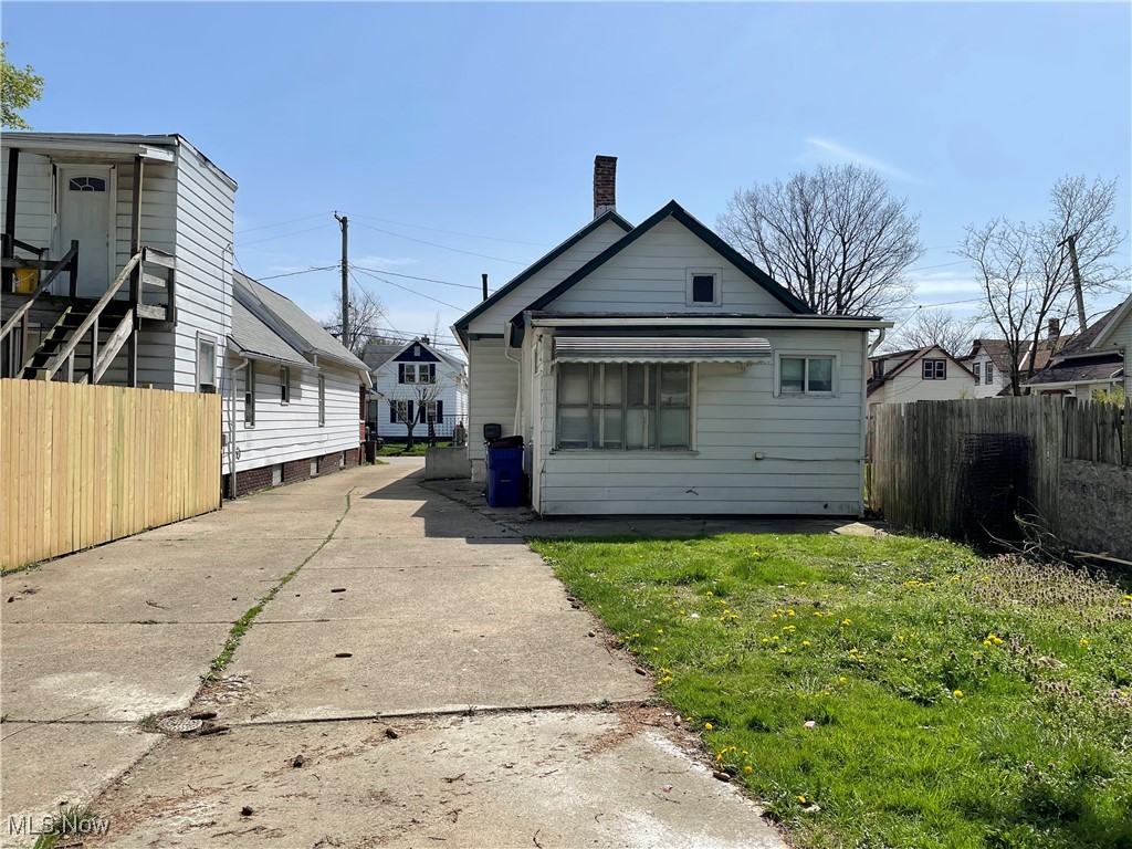3532 Carlyle Avenue