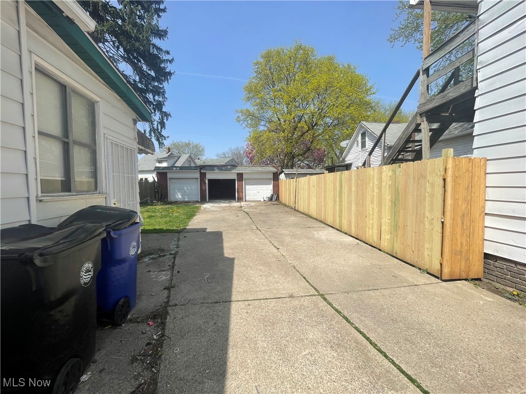 3532 Carlyle Avenue