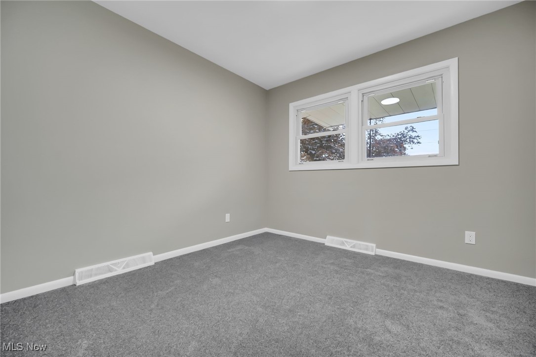 3039 Starlite Drive, Warren, Ohio image 28