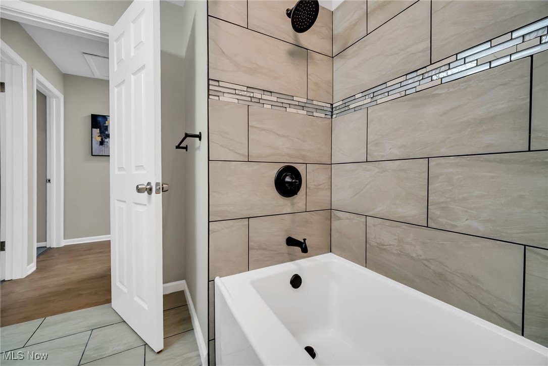 3039 Starlite Drive, Warren, Ohio image 22