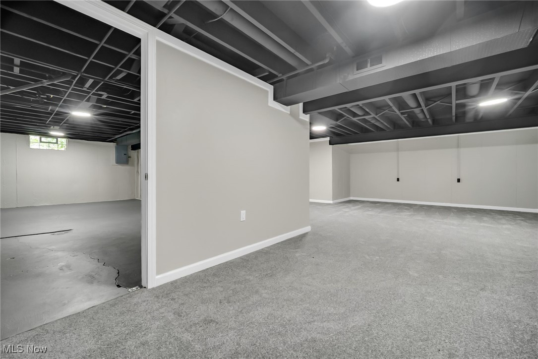 3039 Starlite Drive, Warren, Ohio image 35