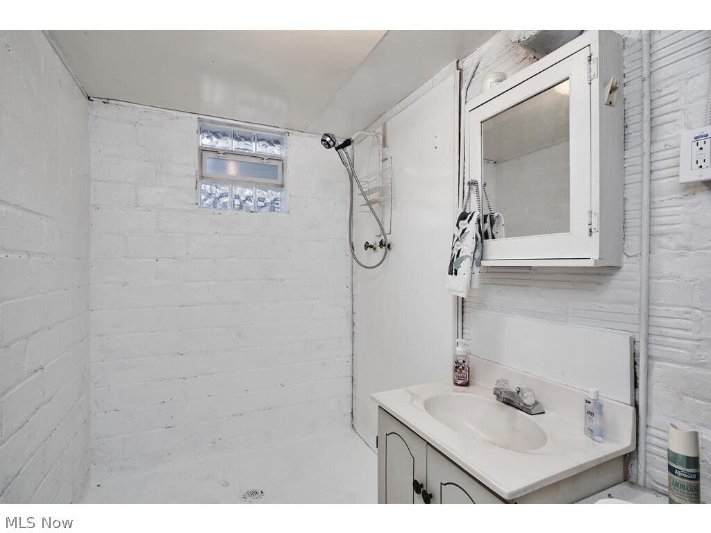 Riverside Manor 03/T M Campb - Residential