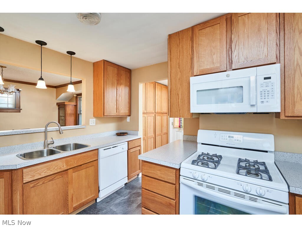 Riverside Manor 03/T M Campb - Residential