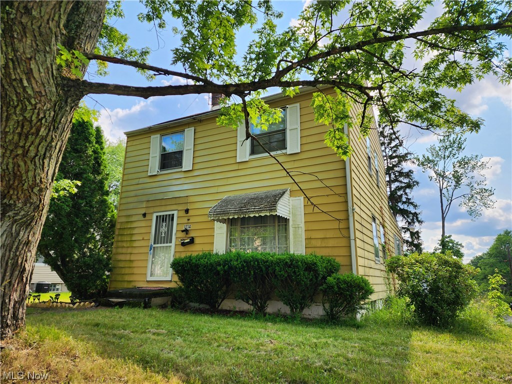 This spacious West Akron Colonial may need some love but when the bones are good, the rest don't matter! Perfect for an investor looking for some cashflow or an owner-occupant who isn't afraid of some elbow grease! Situated on a corner lot, this home features 3 bedrooms, a formal dining room, and a huge enclosed porch with so much potential for added indoor/outdoor living space. Furnace and hot water tank were replaced in 2021. Conveniently located around the corner from Hawkins Park and Schumacher Elementary. Schedule your private showing today!