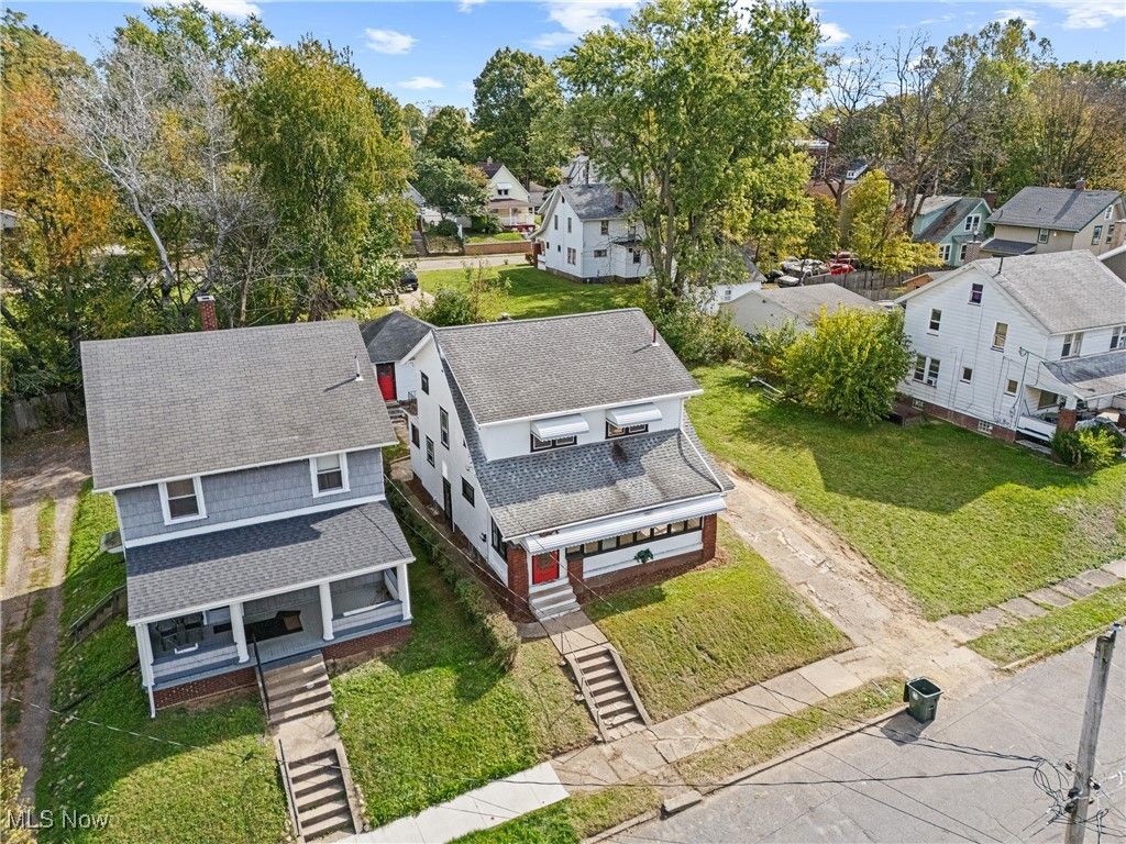 Photo of 1422 Plain Avenue NE, Canton, OH 44714 (MLS # 5165751)