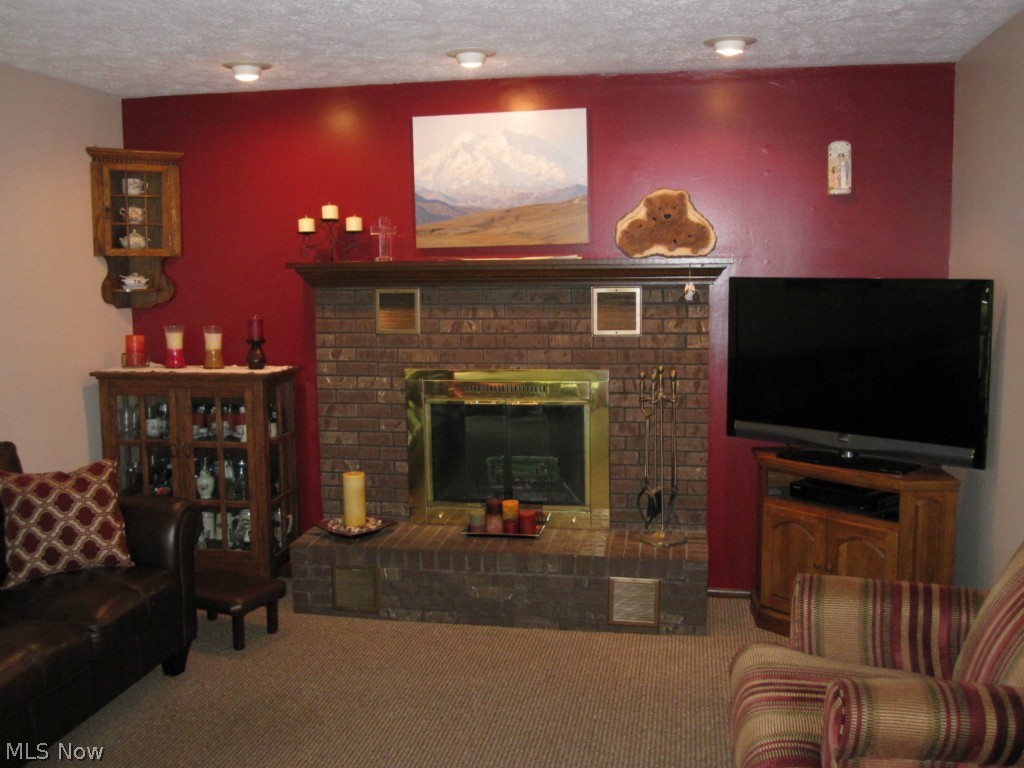 James Realty - Residential