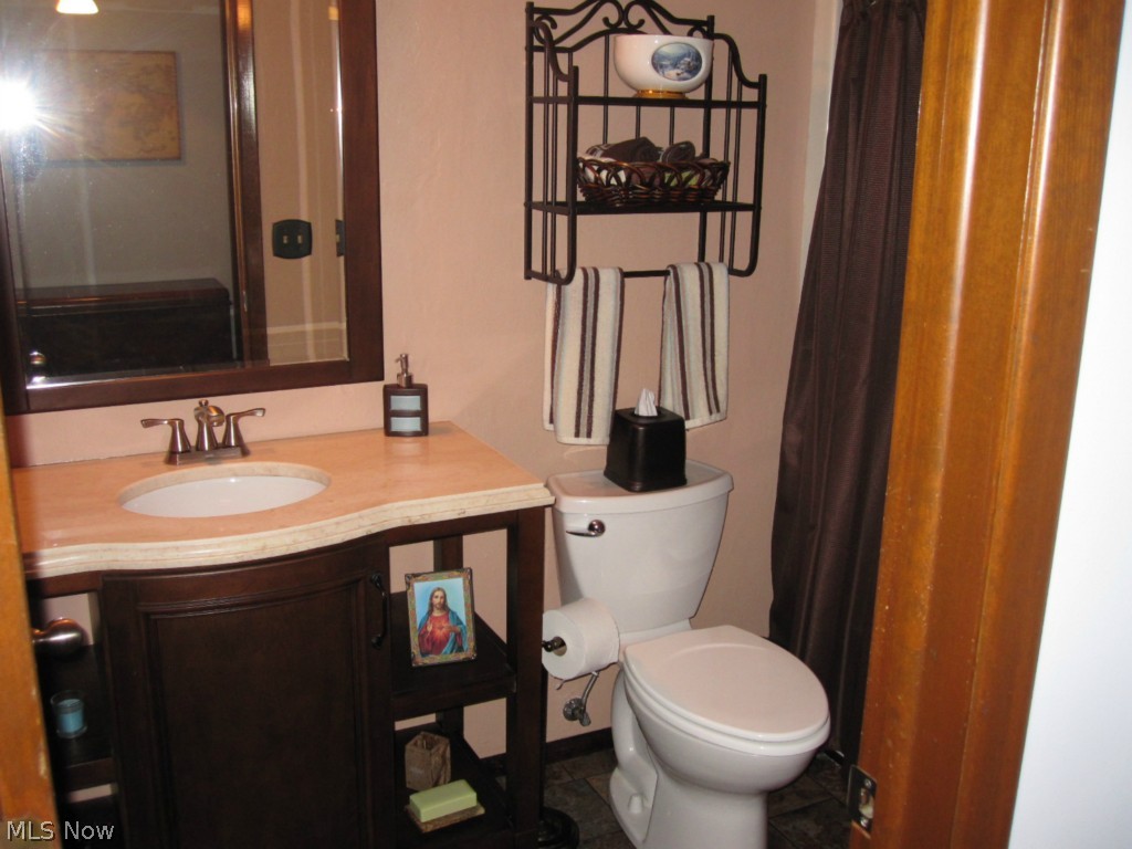 James Realty - Residential