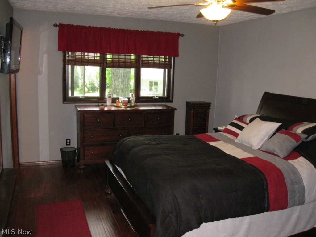 James Realty - Residential