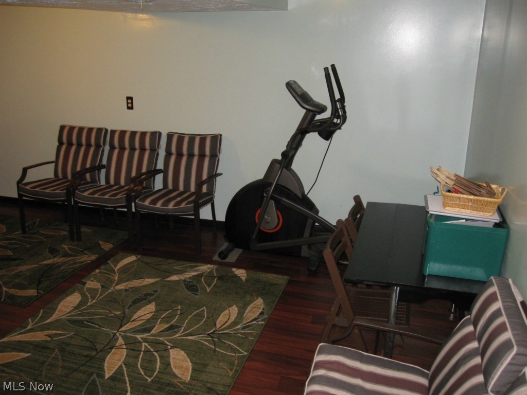 James Realty - Residential