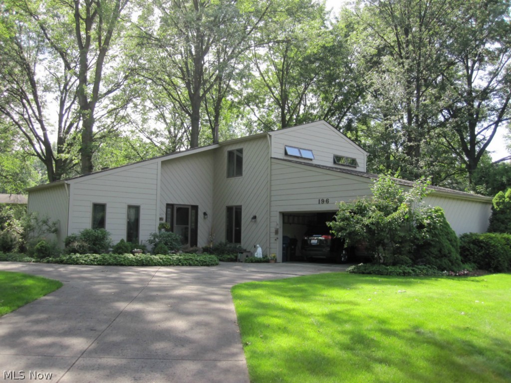 James Realty - Residential