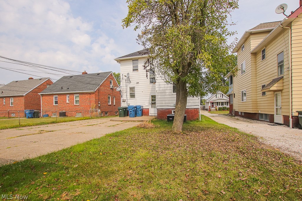 Tuxedo Farms - Residential Lease