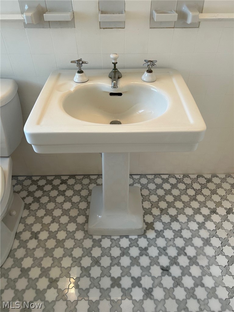 Van Sweringen Companys 23 - Residential Income