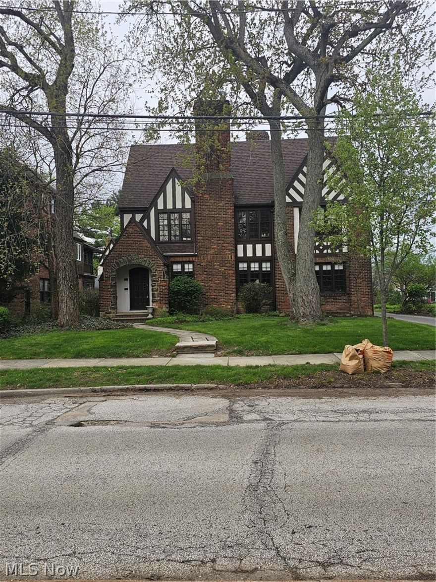 Great opportunity to add to your portfolio with this tenant-occupied property. Offering a functional layout and convenient location near shopping, schools, local amenities, and major routes, this home has strong potential for an investor or future owner-occupant. Please do not disturb tenant. Showings by appointment only.